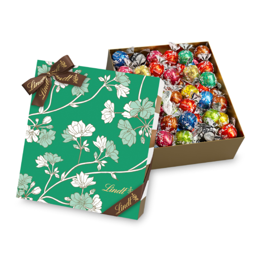 Oferta de LINDOR Flower Gift Box 700g por 31,99€ en Lindt