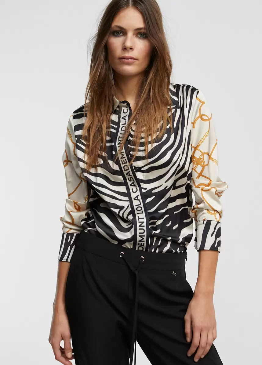 Oferta de Camisa estampado zebra por 99€ en Lola Casademunt