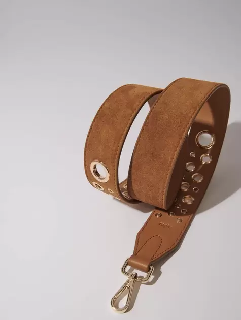 Oferta de Bandolera de ante con tachuelas por 81€ en Maje