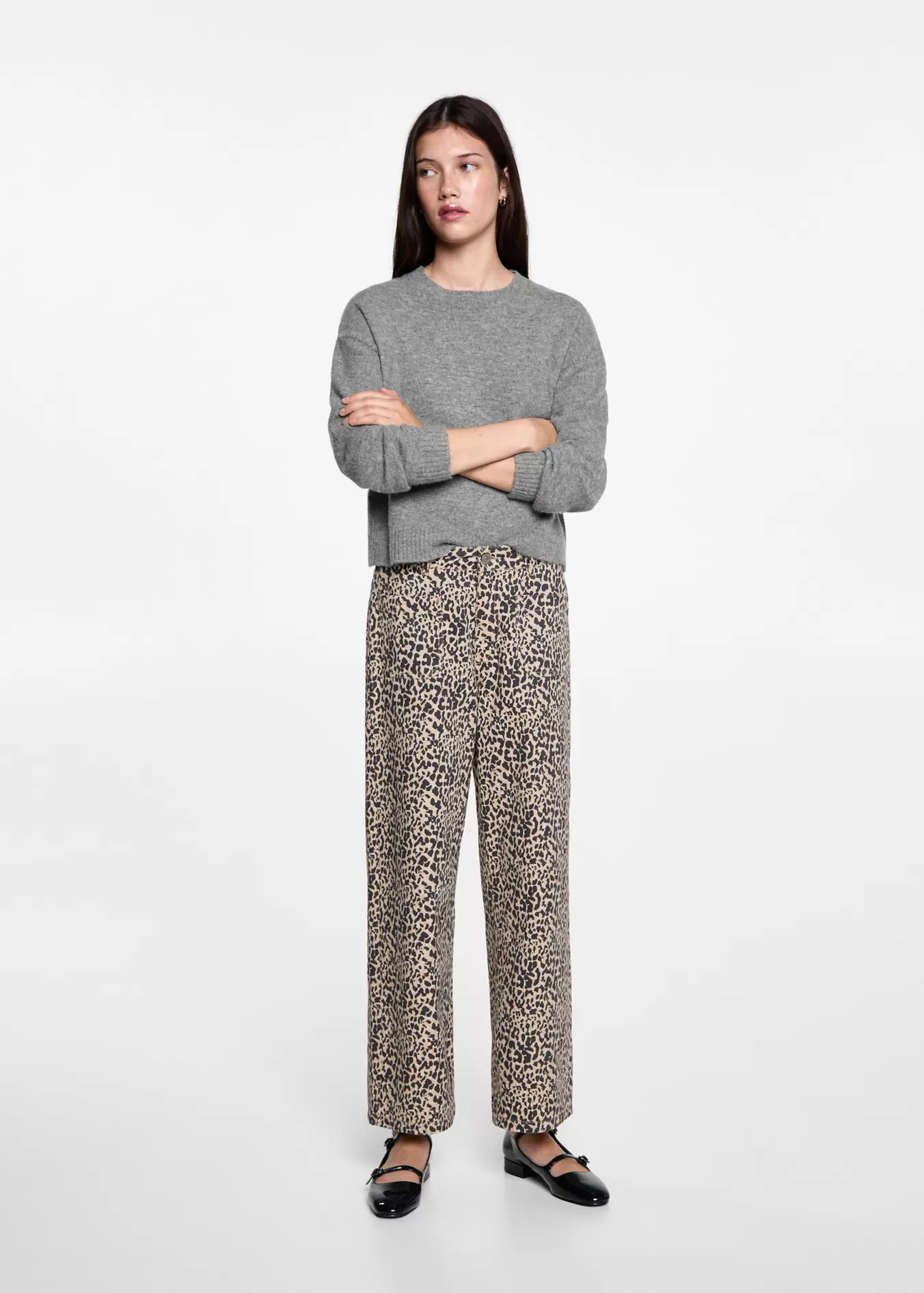 Oferta de Pantalón recto leopardo por 29,99€ en MANGO