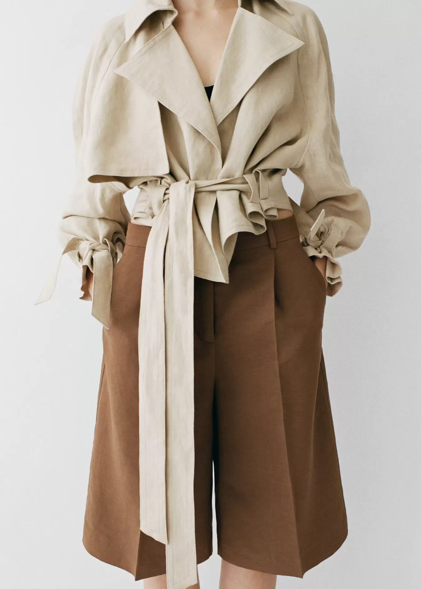 Oferta de Bermudas traje mezcla lino por 39,99€ en MANGO