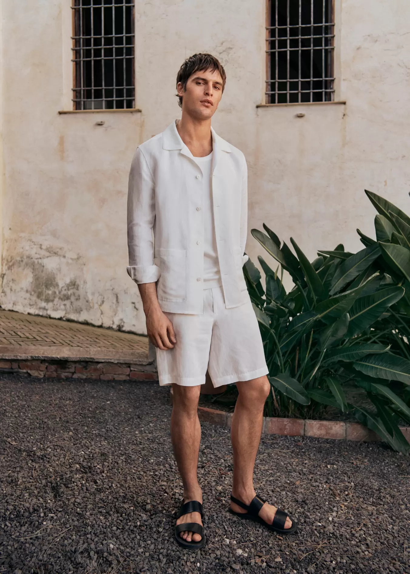 Oferta de Bermudas lino lyocell slim fit por 59,99€ en MANGO