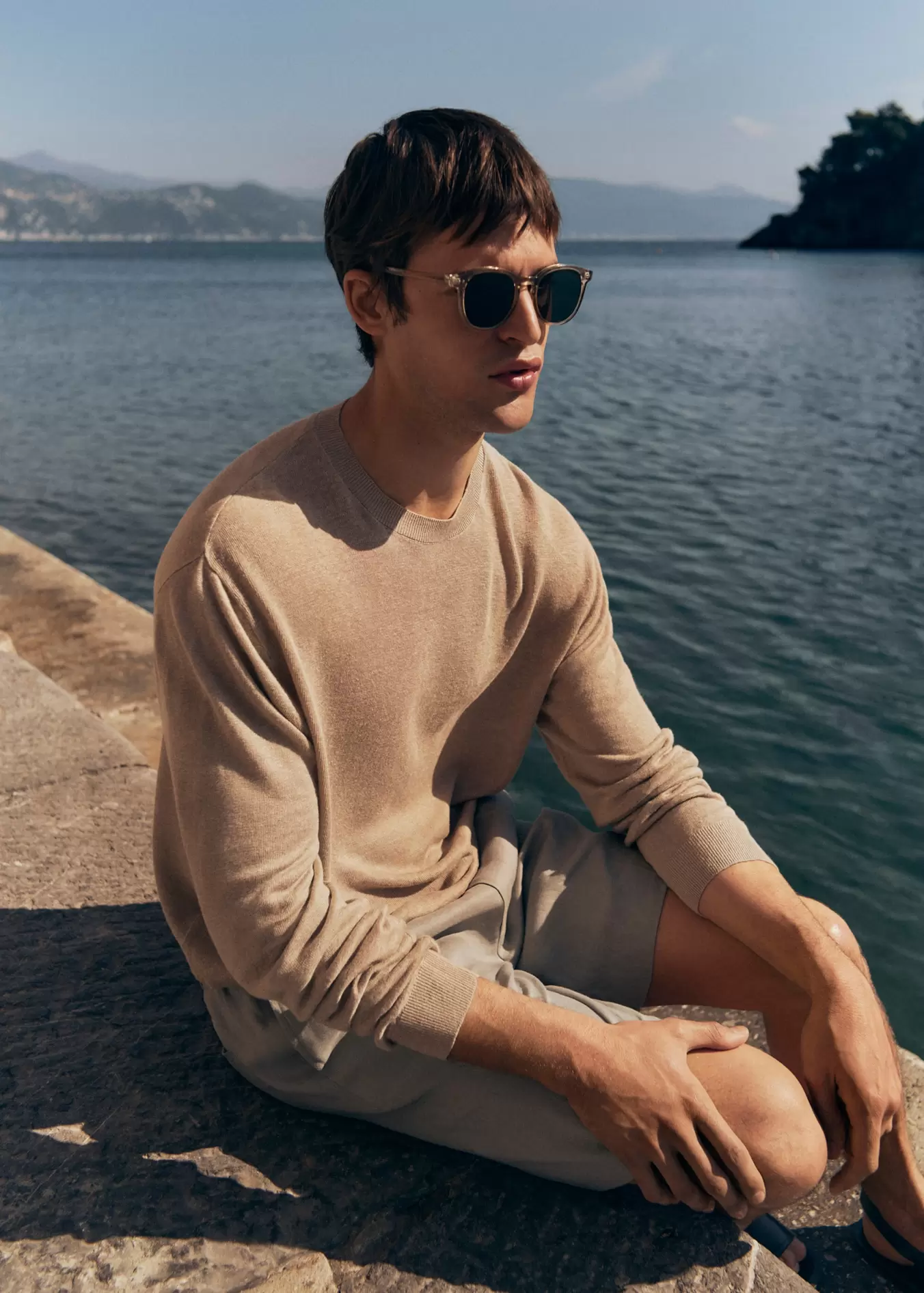 Oferta de Jersey fluido 100% lino por 59,99€ en MANGO Man