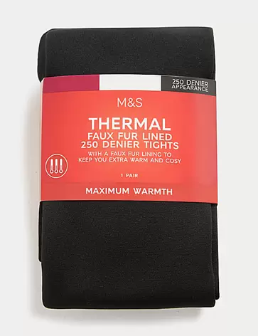 Oferta de Medias forradas de velvetón de 250 deniers por 12€ en Marks & Spencer