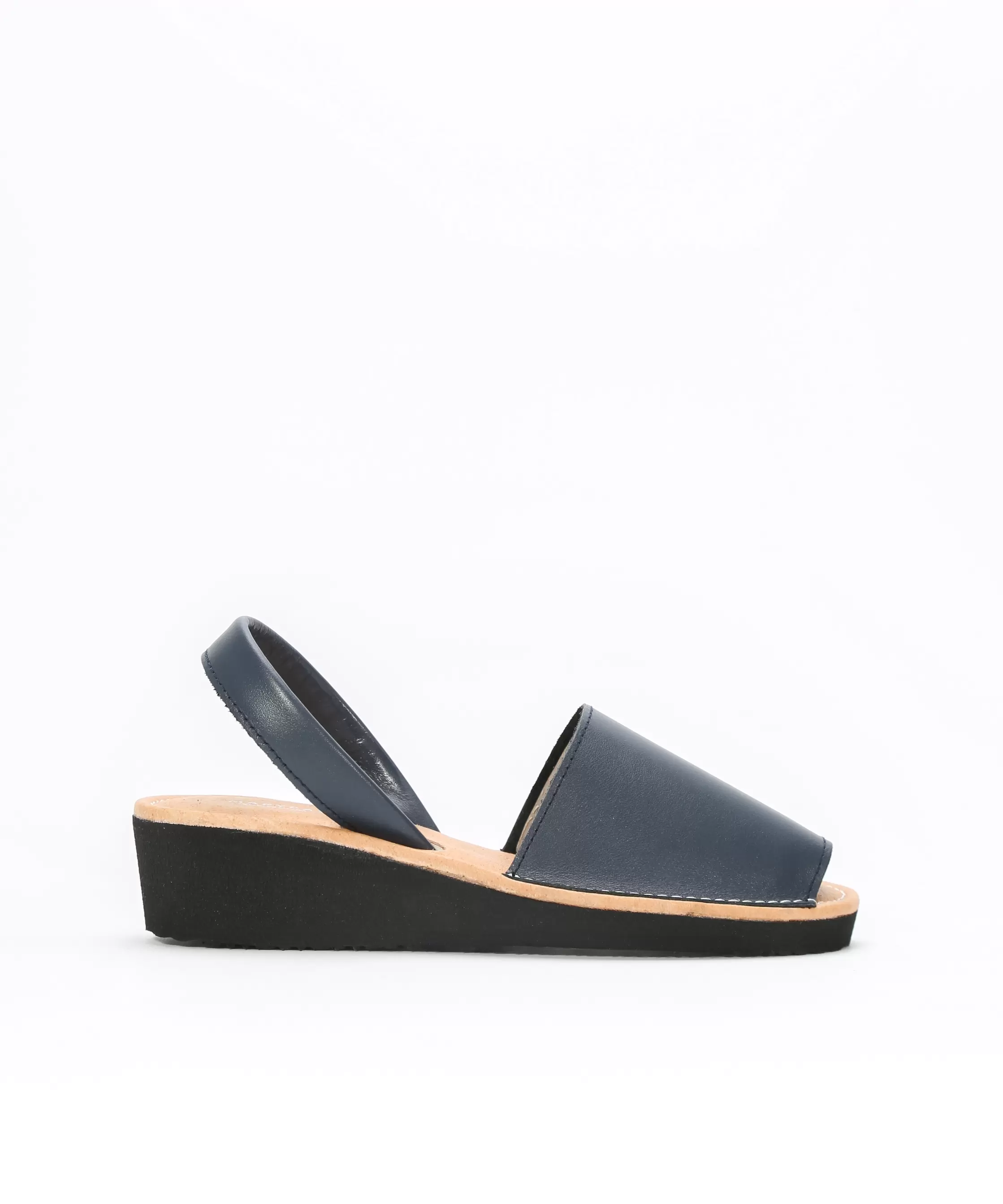 Oferta de Menorquinas de piel cuña por 35,99€ en MARYPAZ