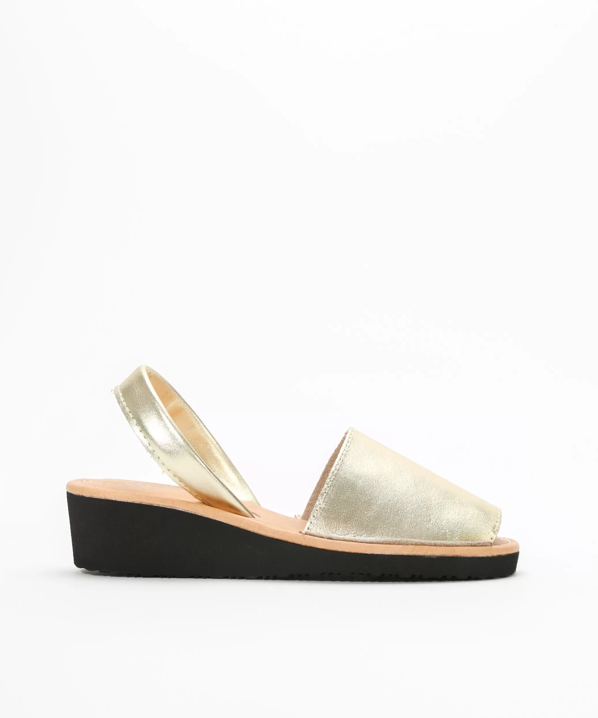 Oferta de Menorquinas de piel cuña por 35,99€ en MARYPAZ