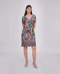 Oferta de VESTIDO ESTAMPADO POSICIONADO ESCOTE PICO LILA por 49,99€ en October