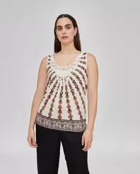 Oferta de CAMISETA TIRANTES CON PIEZA DE CROCHET MARRÓN por 29,99€ en October