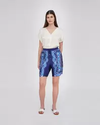 Oferta de BERMUDA CON ESTAMPADO CINTURA ELASTICA AZUL MARINO por 39,99€ en October