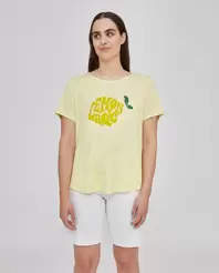Oferta de CAMISETA ESTAMPADO POSICIONAL LIMON AMARILLO CLARO por 32,99€ en October