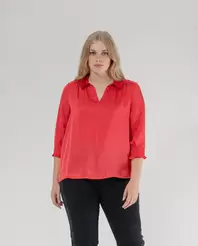 Oferta de BLUSA CUELLO SOLAPA MANGA TRES CUARTOSROJO por 29,99€ en October
