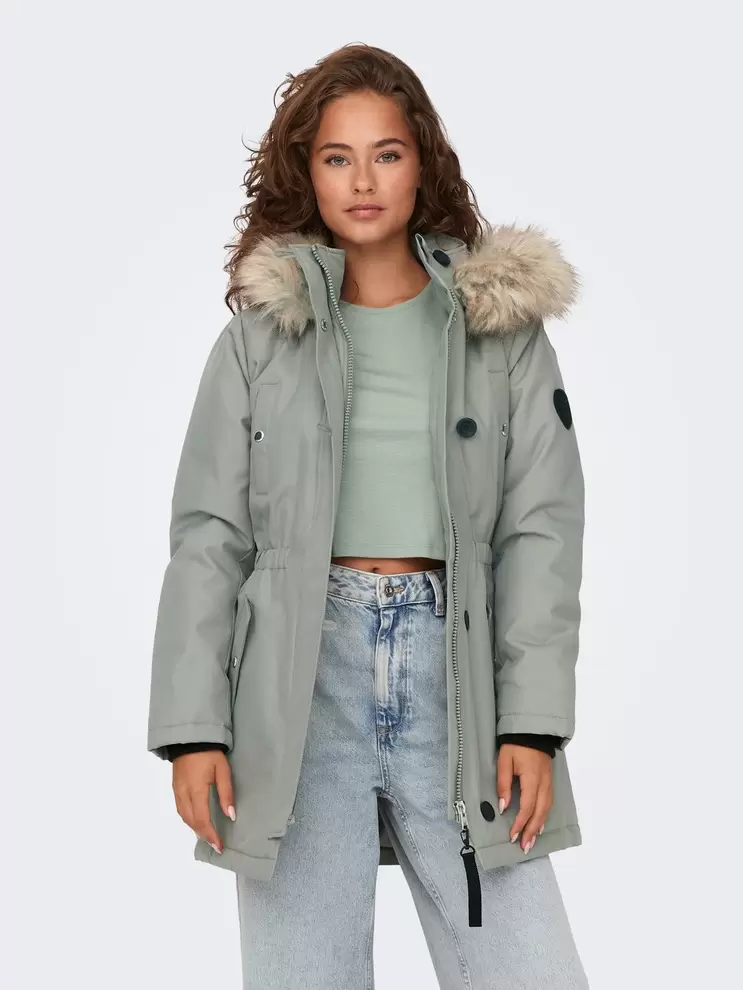 Oferta de ONLIRIS Parka larga por 69,99€ en ONLY