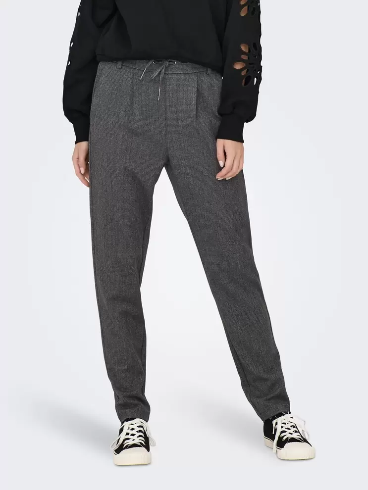 Oferta de ONLPOPTRASH-ELISE Cintura media Corte regular Pantalones clásicos por 39,99€ en ONLY