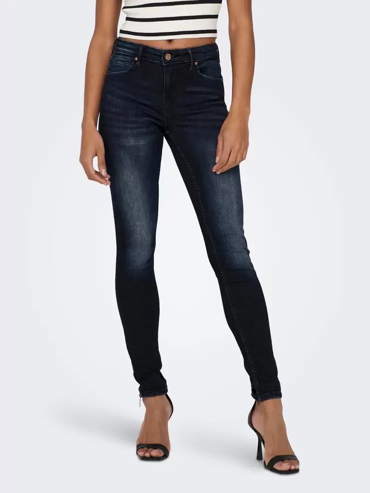 Oferta de ONLKENDELL Cintura media Corte skinny Vaqueros por 44,99€ en ONLY