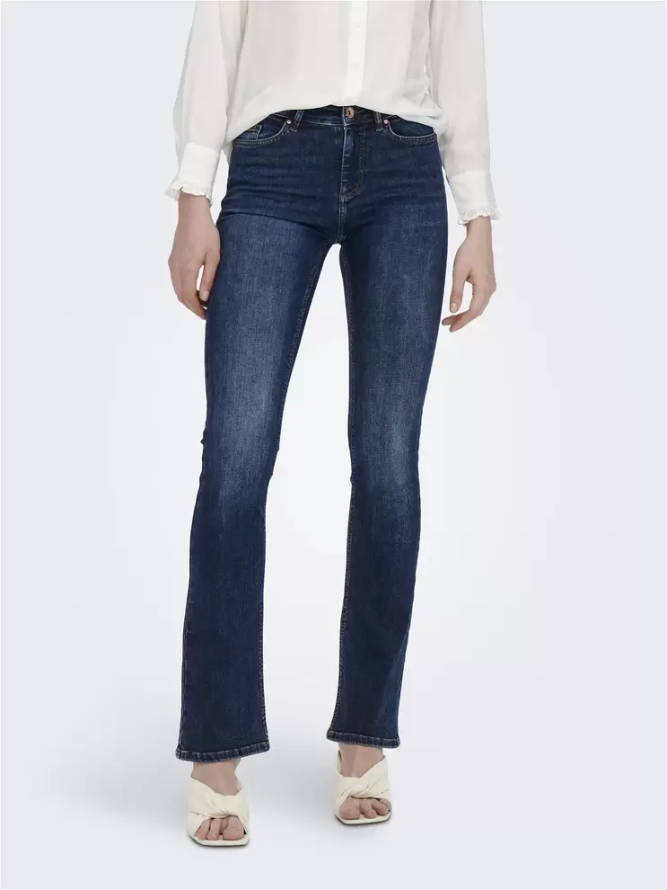 Oferta de ONLBLUSH Cintura media Corte flared Vaqueros por 44,99€ en ONLY