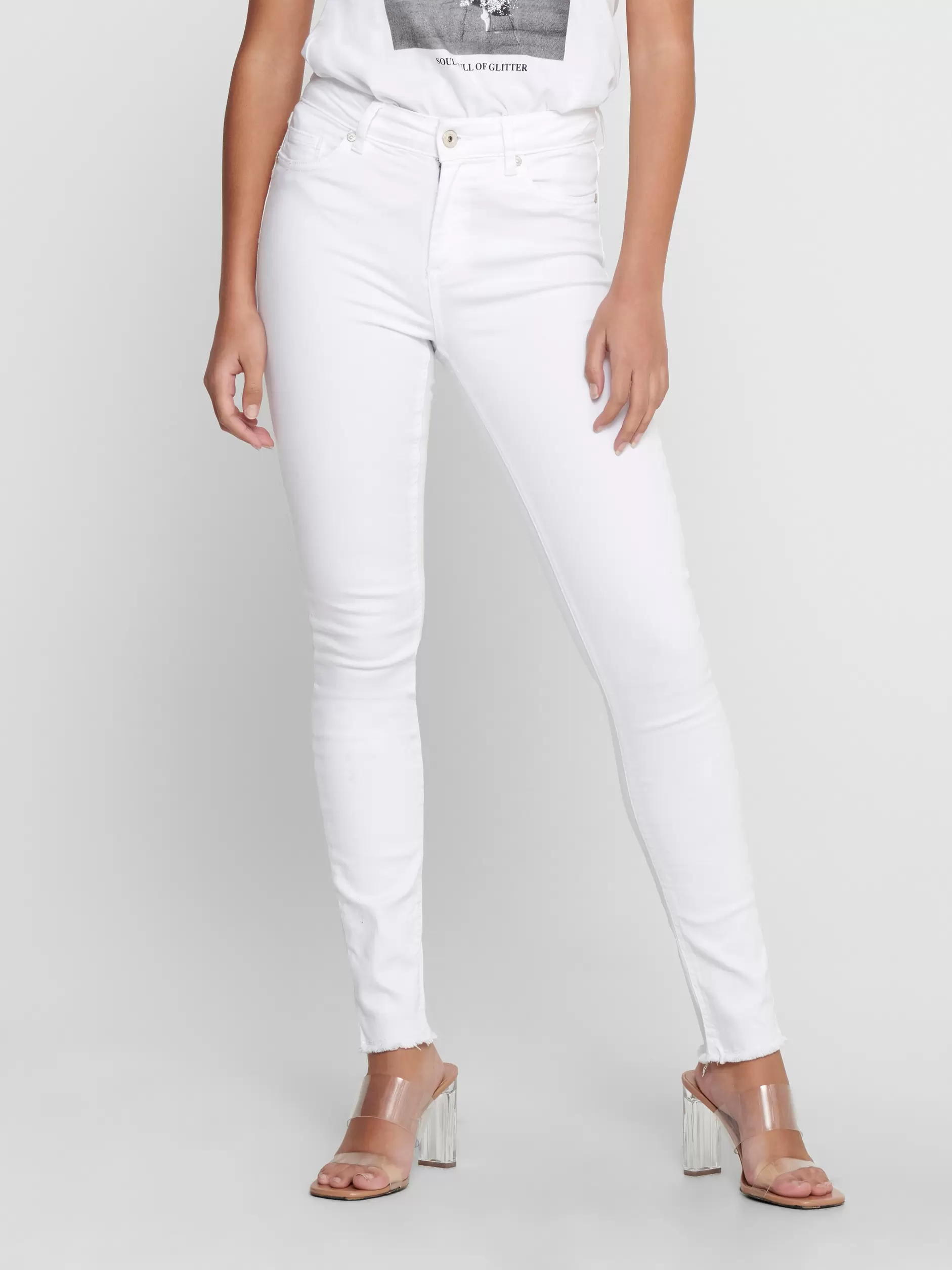 Oferta de ONLBLUSH Cintura media Corte skinny Vaqueros por 39,99€ en ONLY