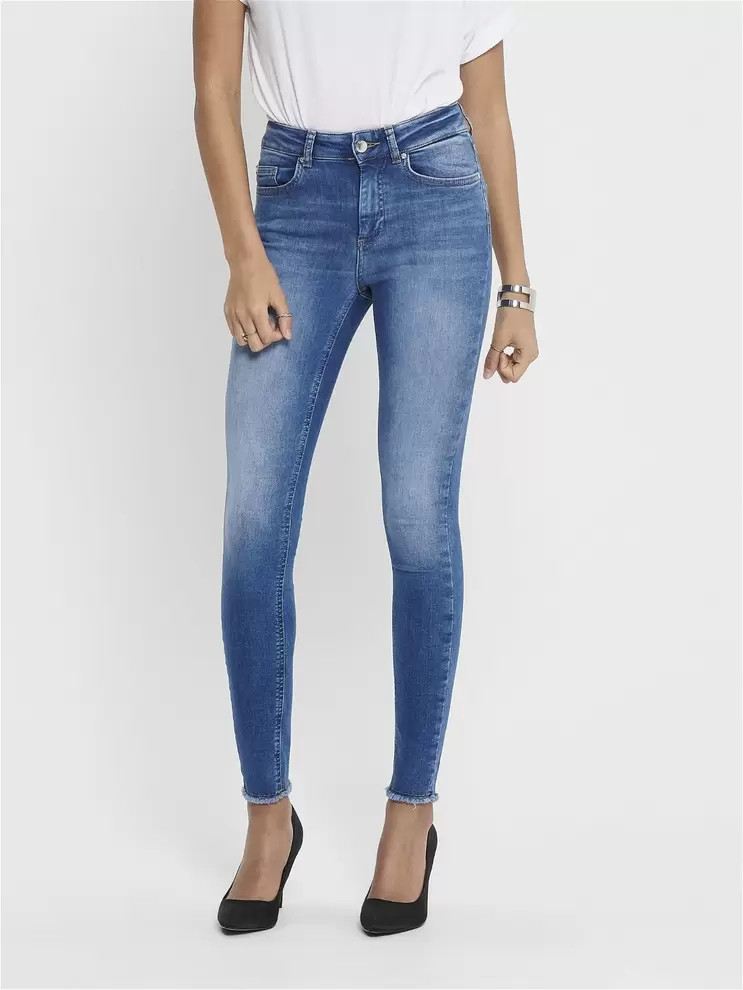 Oferta de ONLBLUSH Cintura media Corte skinny Vaqueros por 44,99€ en ONLY