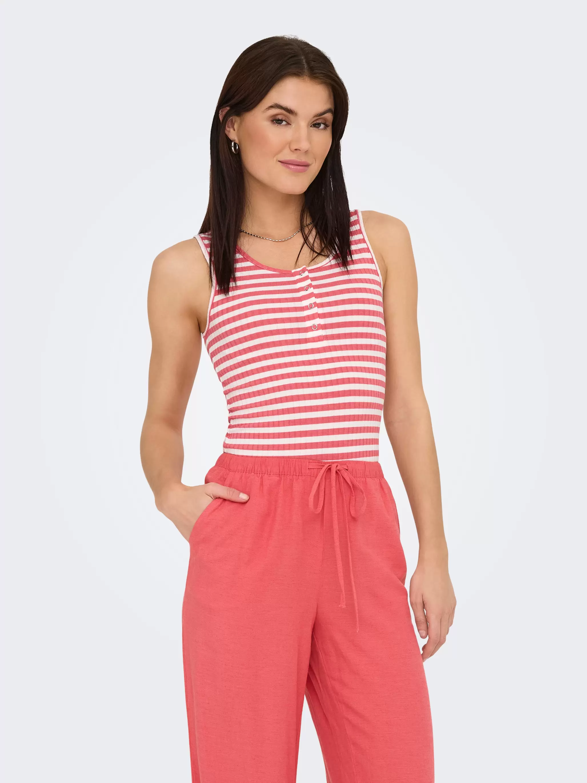 Oferta de JDYFRANSISKA Camiseta de tirantes por 19,99€ en ONLY