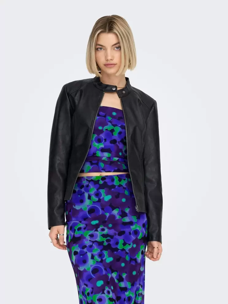 Oferta de JDYEMILY Chaqueta de cuero sintético por 39,99€ en ONLY