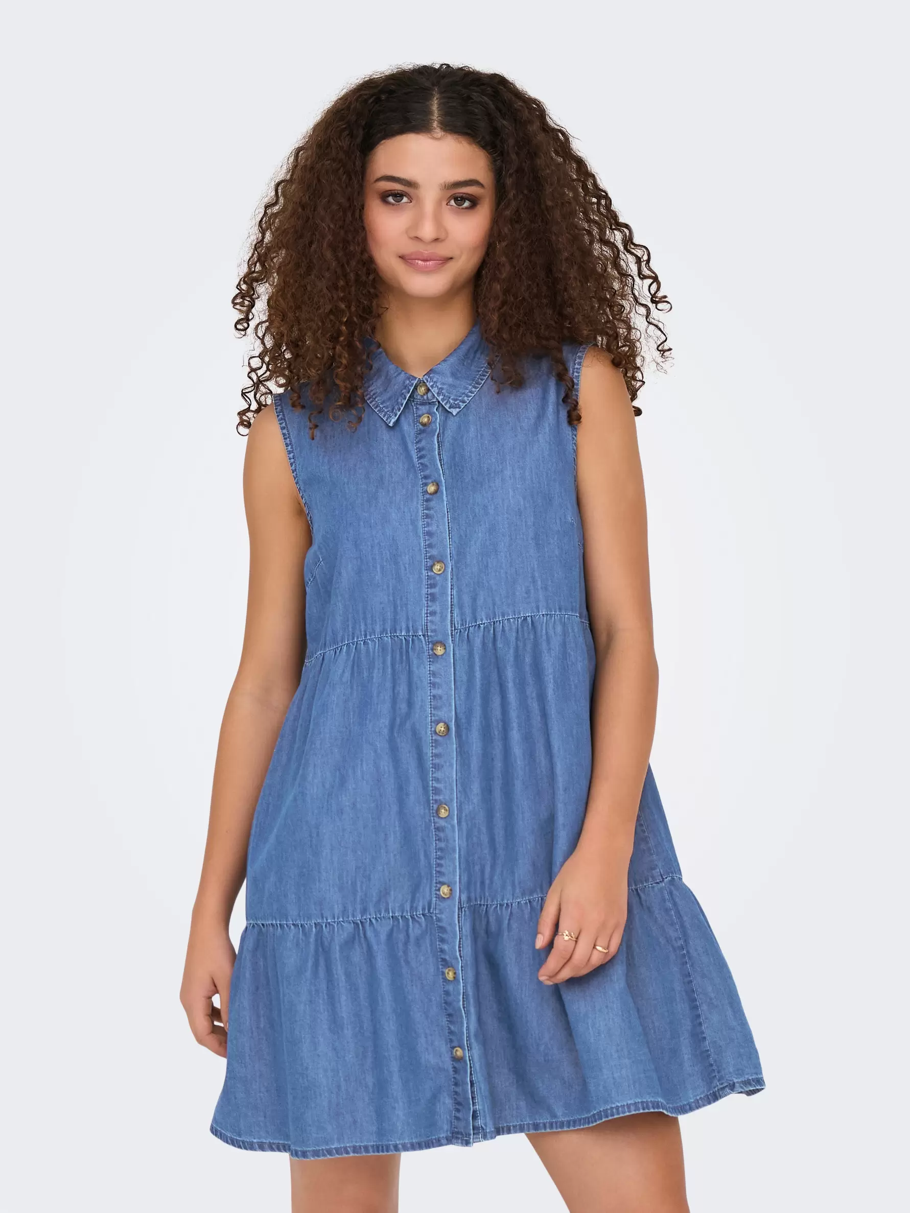 Oferta de ONLBEA Vestido corto por 39,99€ en ONLY