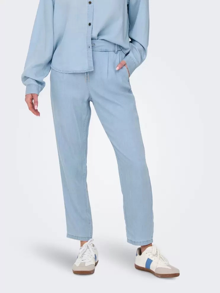 Oferta de ONLPOPTRASH Corte straight Pantalones por 39,99€ en ONLY