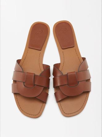 Oferta de Flat Crossed Sandals por 25,99€ en Parfois