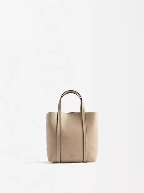 Oferta de Online Exclusive - Tote Bag With Strap por 27,99€ en Parfois