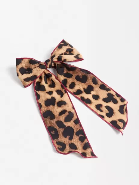 Oferta de French Hair Clip With Leopard Print Bow por 7,99€ en Parfois