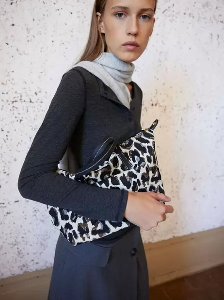 Oferta de Leopard Print Tote Bag por 25,99€ en Parfois