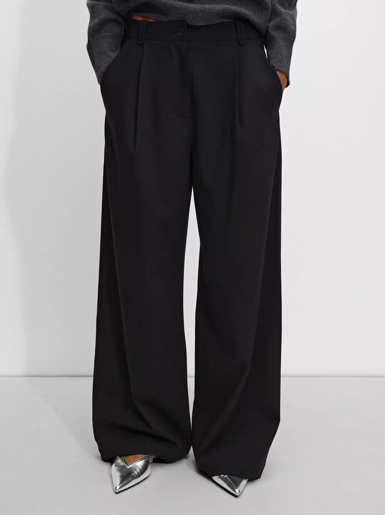 Oferta de Flowing Pants With Pleats por 39,99€ en Parfois