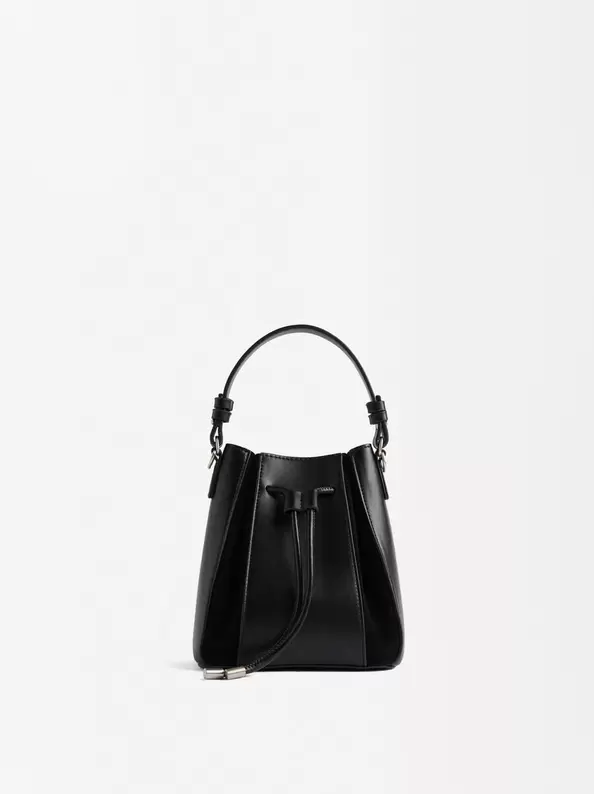 Oferta de Bucket Bag With Leather por 27,99€ en Parfois