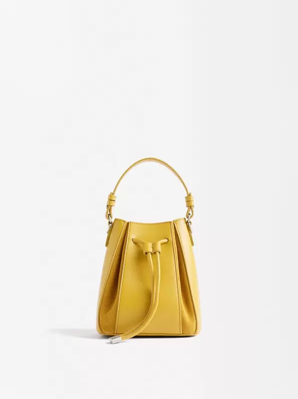 Oferta de Bucket Bag With Leather por 27,99€ en Parfois