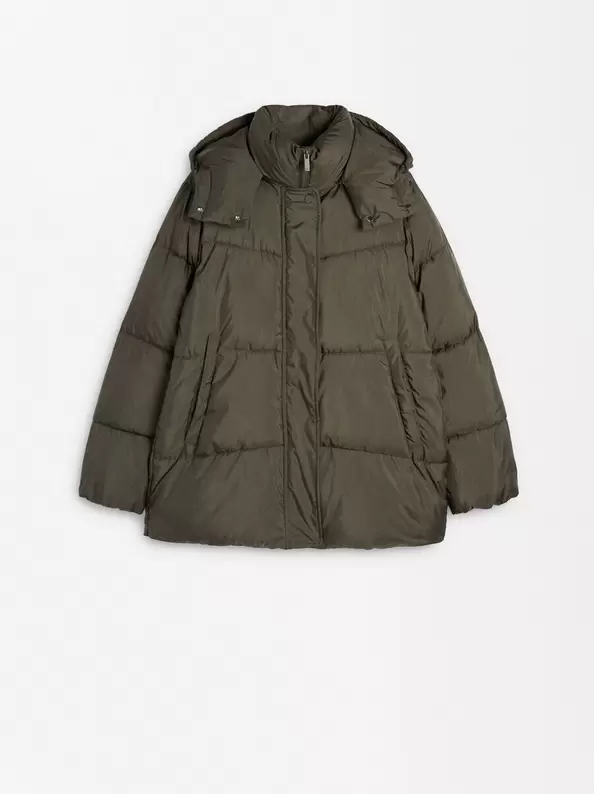 Oferta de Quilted Coat With Hood por 69,99€ en Parfois