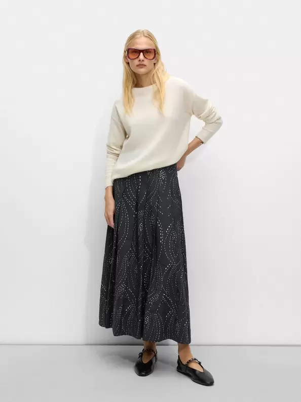 Oferta de Printed Pleated Skirt por 39,99€ en Parfois