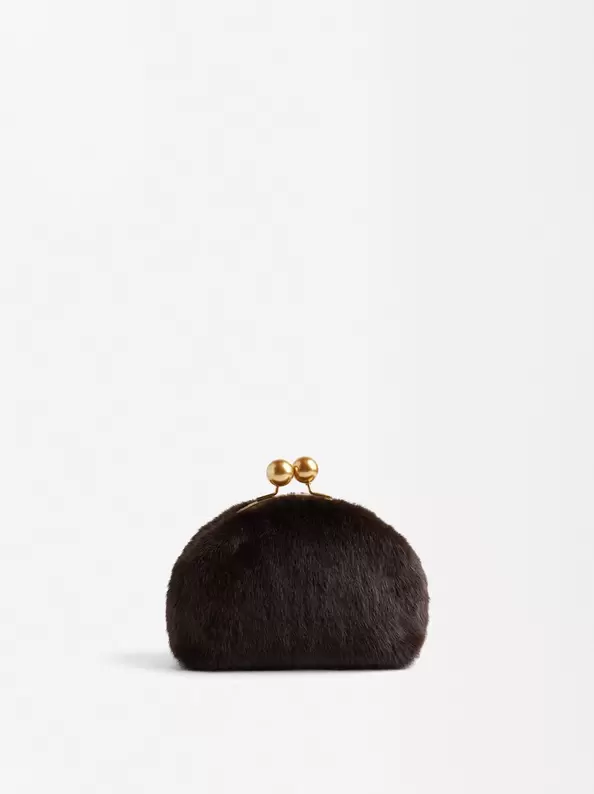 Oferta de Faux Fur Party Bag por 23,99€ en Parfois