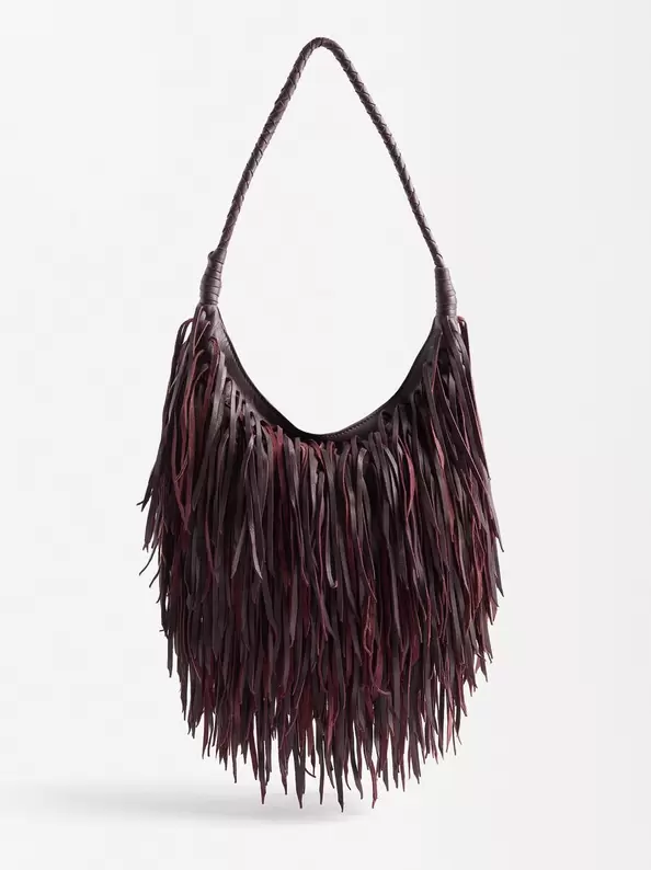 Oferta de Leather Shoulder Bag With Fringes por 69,99€ en Parfois