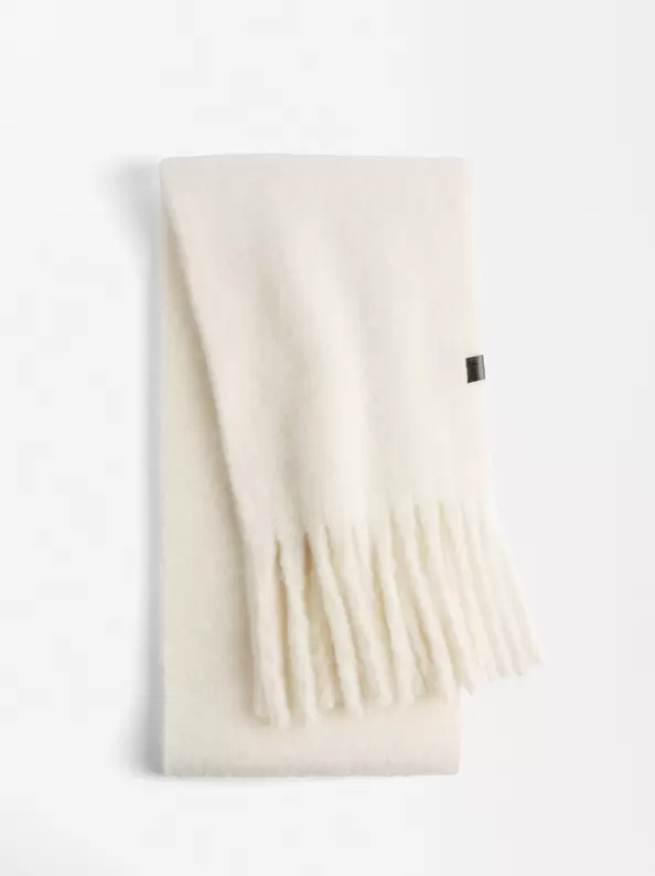 Oferta de Striped Scarf With Wool Blend por 19,99€ en Parfois