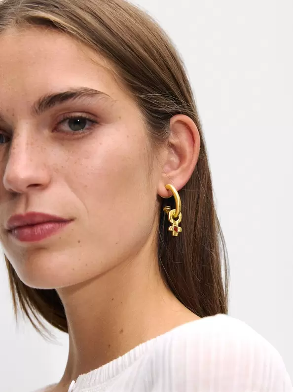 Oferta de Gold-Plated Hoop Earrings 18k por 19,99€ en Parfois