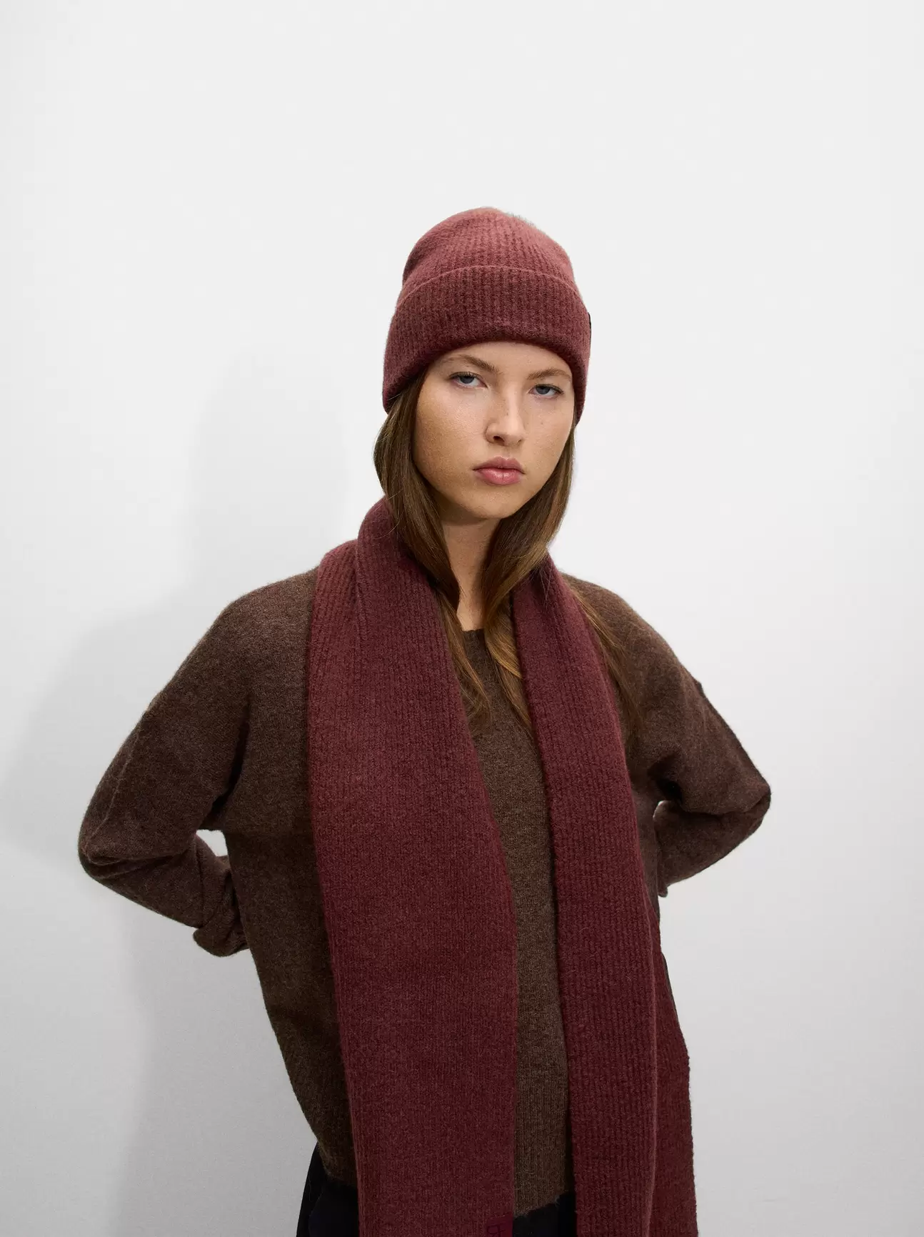 Oferta de Hat And Scarf Set With Wool Blend por 32,99€ en Parfois