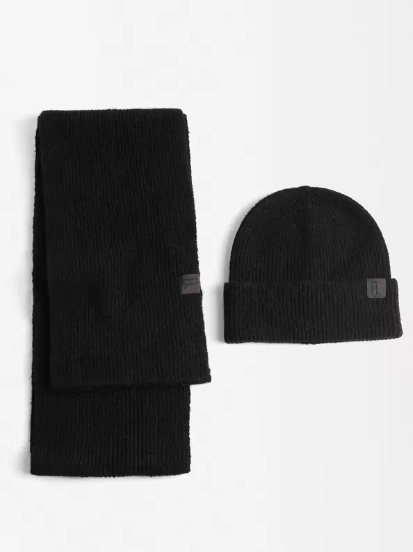 Oferta de Hat And Scarf Set With Wool Blend por 32,99€ en Parfois