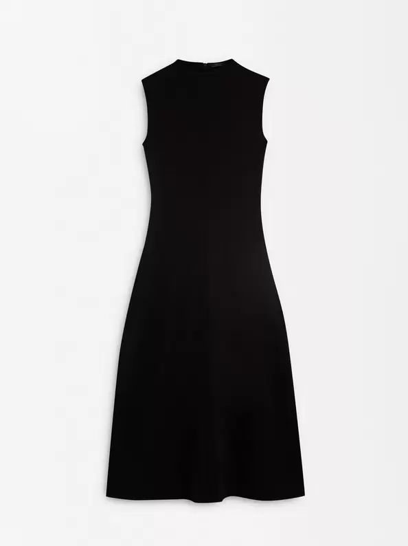 Oferta de Long Sleeveless Dress por 35,99€ en Parfois