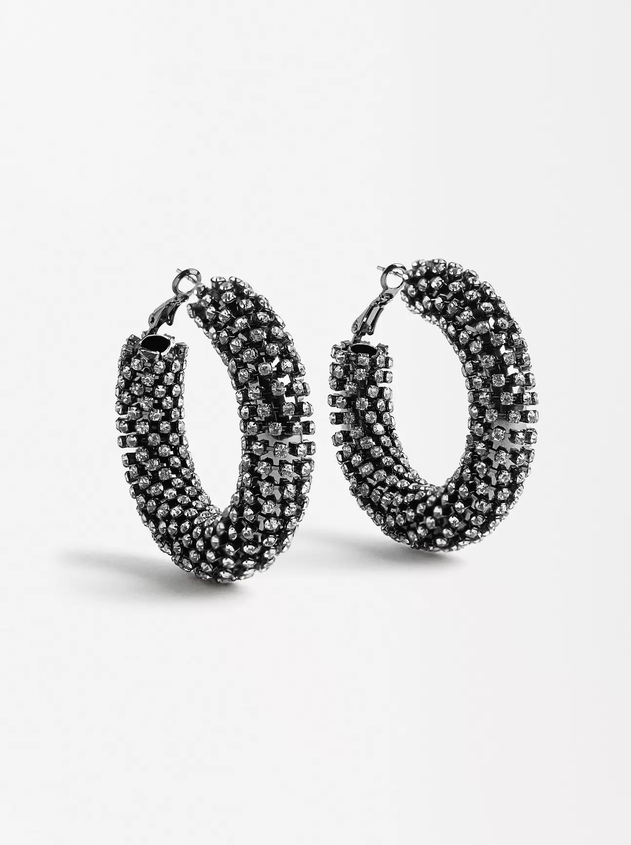 Oferta de Hoop Earrings With Crystals por 12,99€ en Parfois