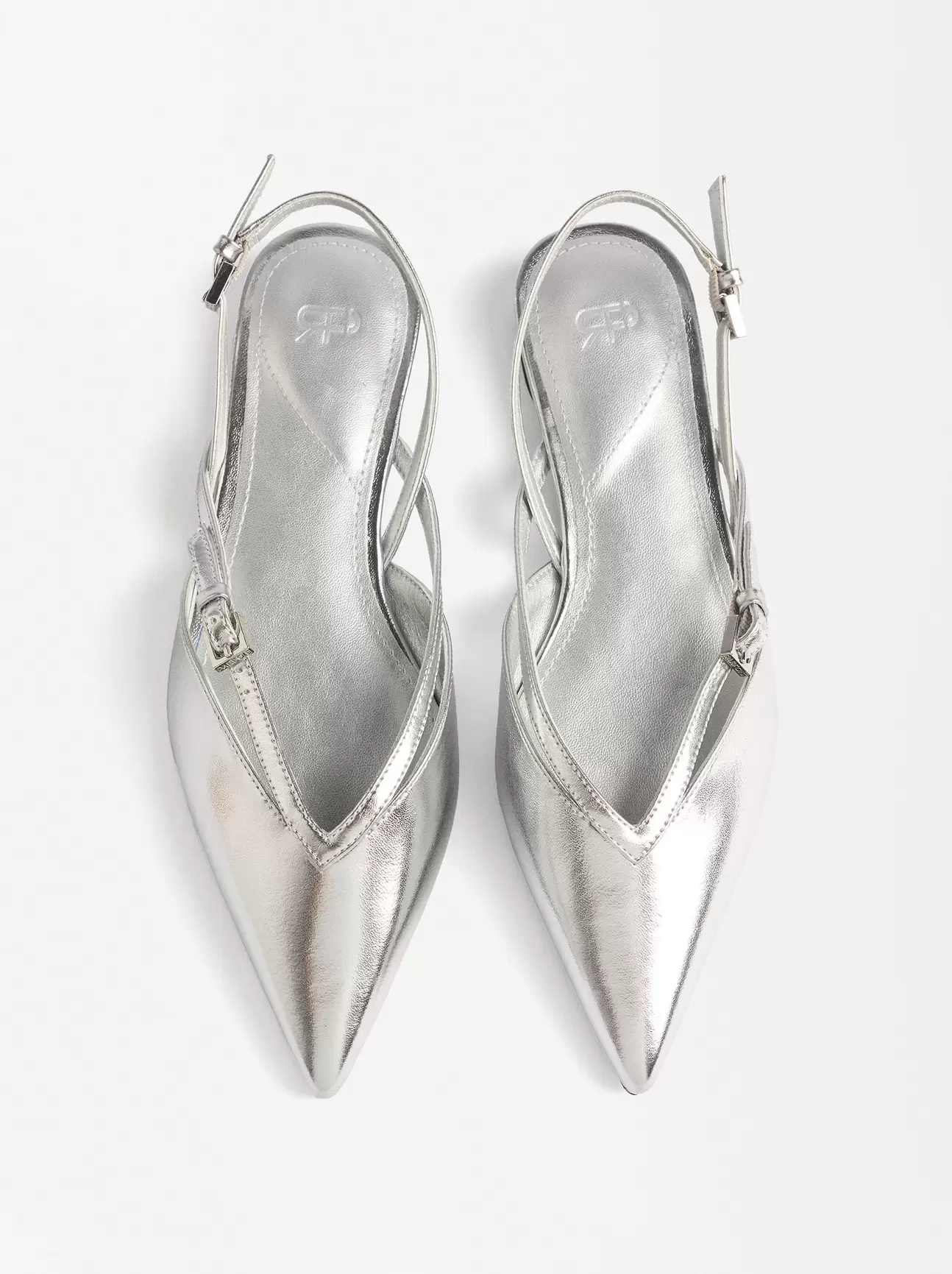 Oferta de Metallic Slingback Ballerinas por 25,99€ en Parfois