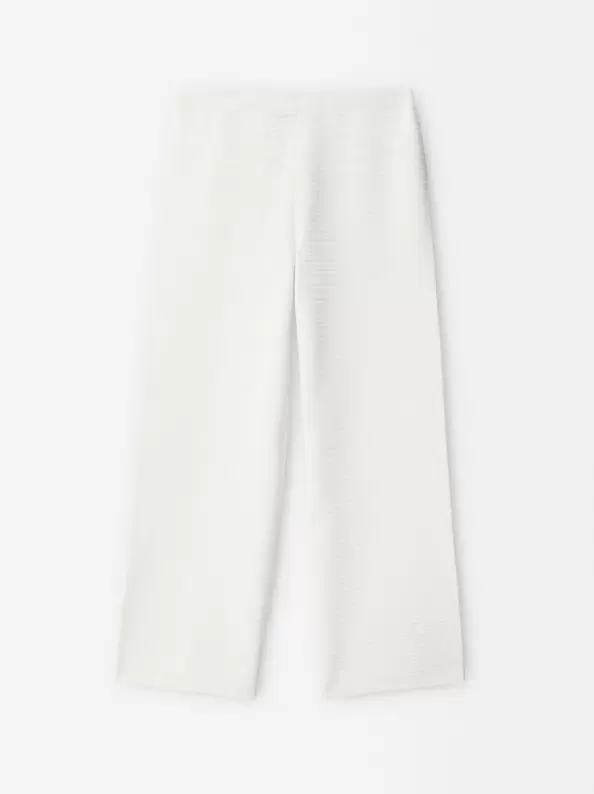 Oferta de Ribbed Knit Trousers por 12,99€ en Parfois