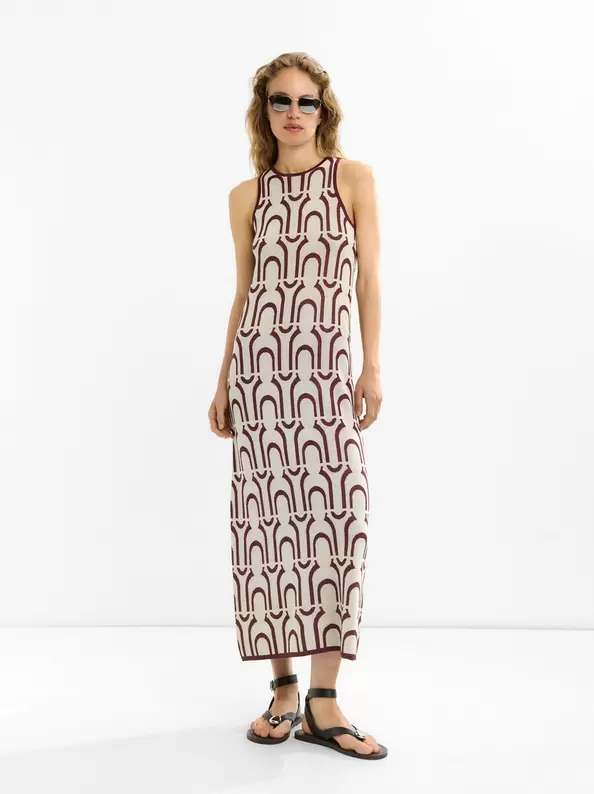 Oferta de Long jacquard knit dress por 39,99€ en Parfois