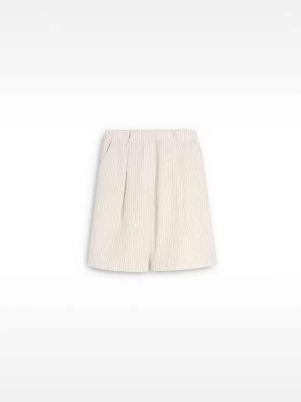 Oferta de Striped Bermuda shorts with pleats por 32,99€ en Parfois