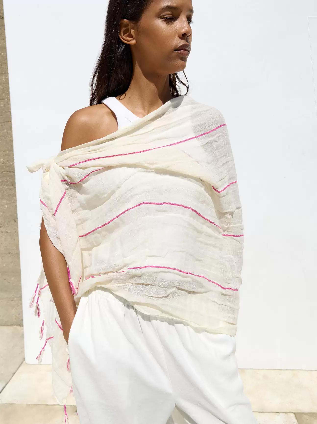 Oferta de Pashmina with cotton and linen por 25,99€ en Parfois