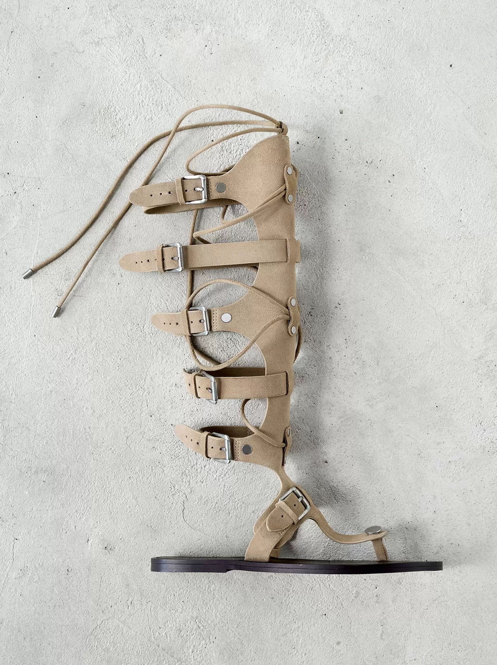 Oferta de Leather gladiator sandals por 69,99€ en Parfois