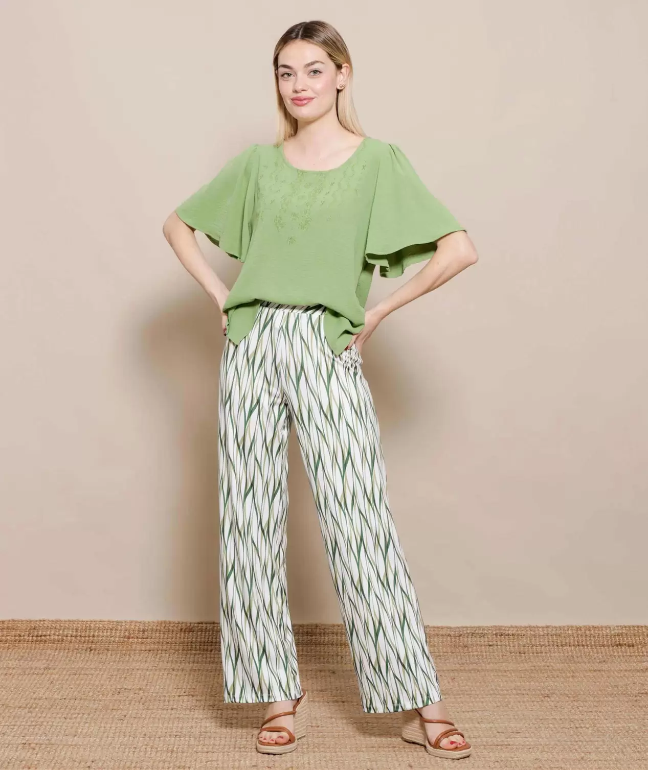 Oferta de PANTALÓN AIKE por 29,9€ en Pilar Prieto