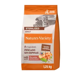 Oferta de Nature's Variety Cat No Grain Sterilized Salmon por 12,75€ en Mascotas1000